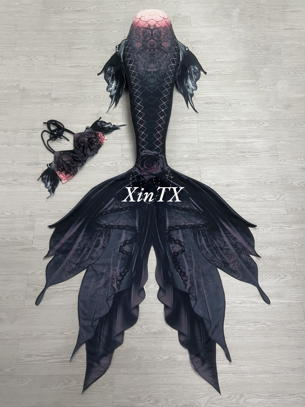 Mermaid Tail Dark Gothic Style - Aquarium & Marine Museum Ums recensie en prijs