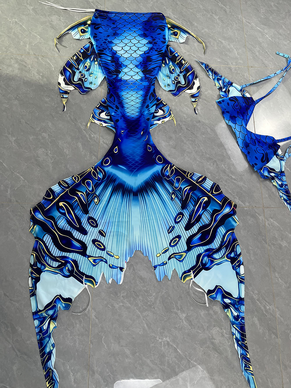 Colorful Dreamy Mermaid Tail A - Aquarium & Marine Museum Ums recensie en prijs